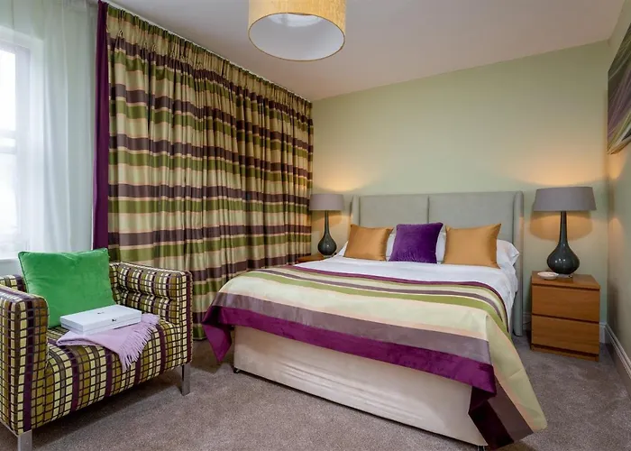 Palm Grove Apartments